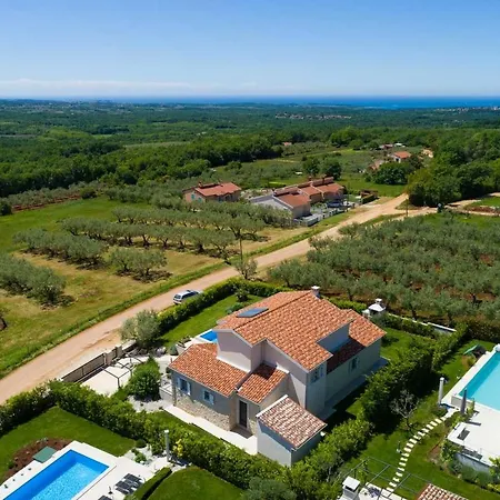 Сasa de vacaciones Blanca Kaštelir